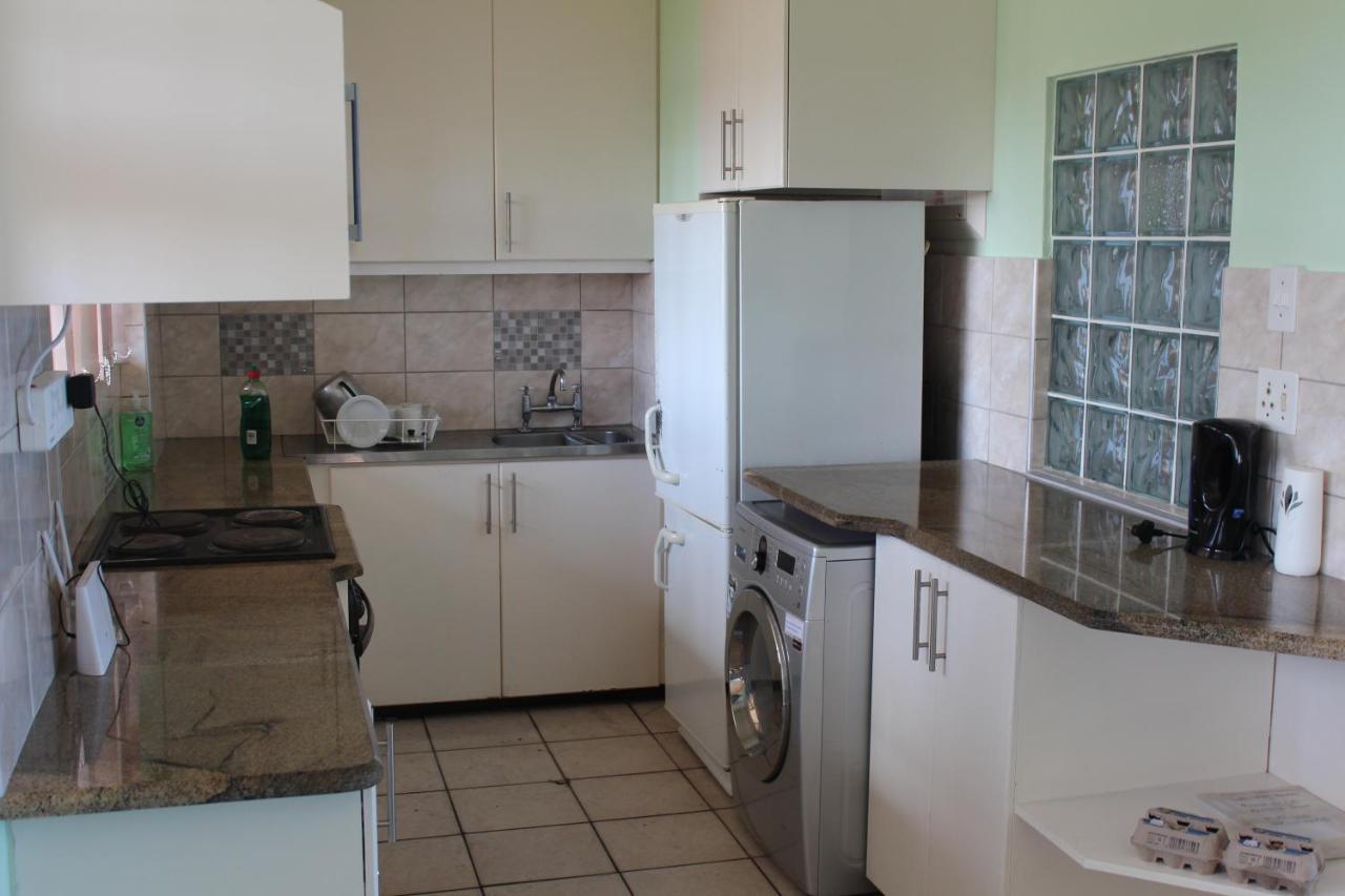 Stella Maris 144 Apartment Amanzimtoti Exterior photo